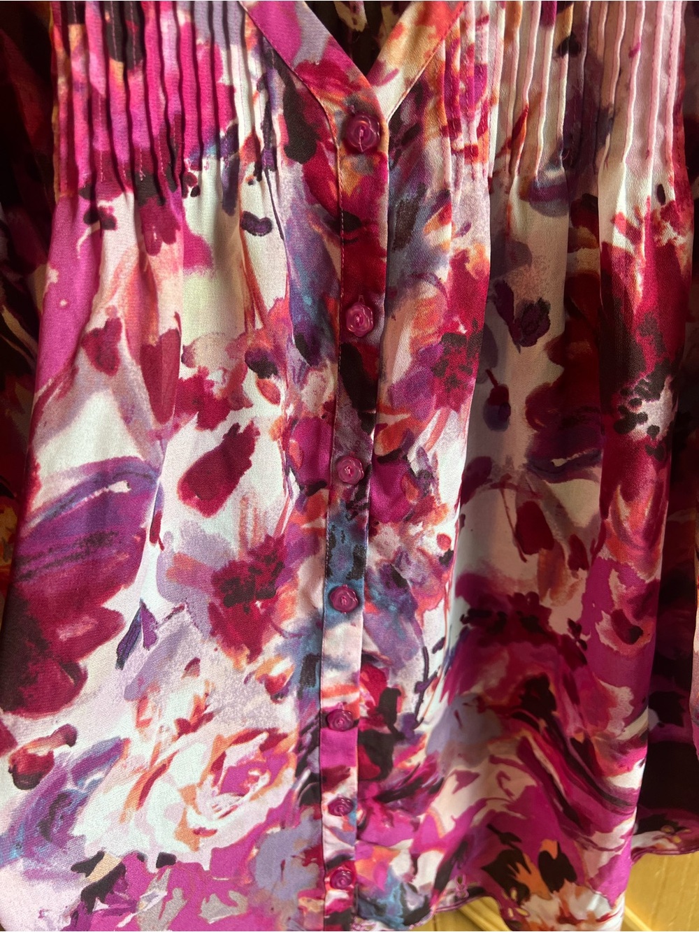 Denim 24/7 Fuchsia Floral V-Neck Pintuck Blouse Scalloped Detail Size 20W Boho - Picture 5 of 9